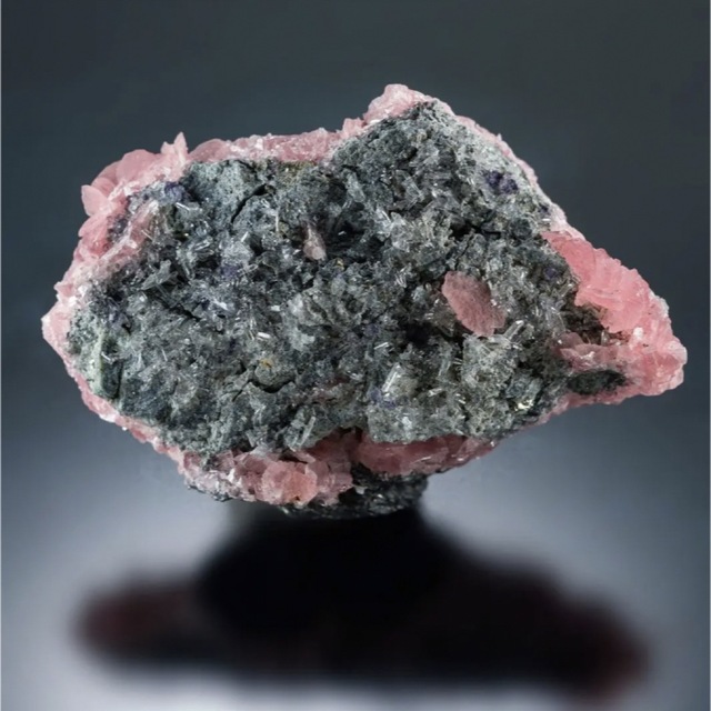 中国 ロードクロサイト C-737 天然石 原石 鉱物標本 鉱石 菱マンガン鉱