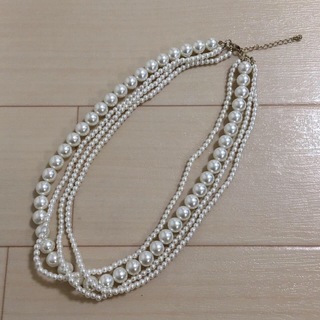 パールネックレス 4連 真珠風 オケージョン パーティーアクセサリー 新品(ネックレス)