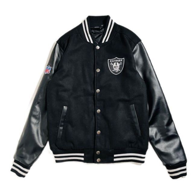 NFL】RAIDERSレイダース刺繍ブラックスタジャン 古着アメフト NFL】RAIDERSレイダース刺繍ブラックスタジャン 古着アメフト