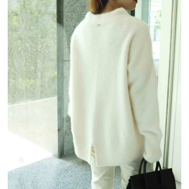 Jines フォックスカシミヤハイネックバックスリットニット | www