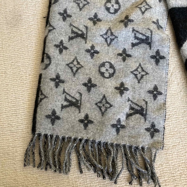 LOUIS VUITTON - ルイヴィトン カシミア マフラー リバーシブルの通販