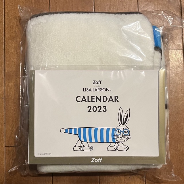 Zoff(ゾフ)のZoff 2023福袋　ブランケット　カレンダー　紙袋 エンタメ/ホビーのおもちゃ/ぬいぐるみ(キャラクターグッズ)の商品写真
