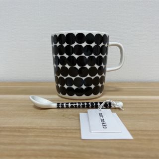 マリメッコ(marimekko)の未使用 マリメッコ シイルトラプータルハ マグカップ & スプーン 2点セット(食器)