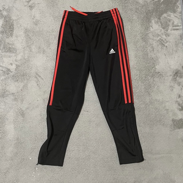 adidas(アディダス)の★最終お値下げ★130 adidas ジャージ キッズ/ベビー/マタニティのキッズ服男の子用(90cm~)(その他)の商品写真