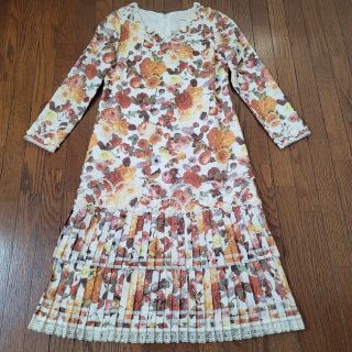 インゲボルグ 花柄ワンピースの通販 42点 | INGEBORGを買うならラクマ インゲボルグ 花柄ワンピースの通販 42点 | INGEBORGを買うならラクマ