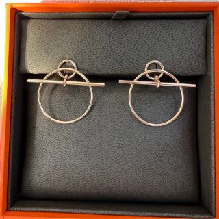 エルメス(Hermes)のエルメス　ピアス《ループ　PM》ピンクゴールド(ピアス)