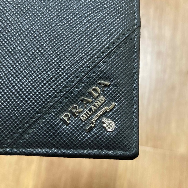 超美品】PRADA(プラダ)二つ折り財布 超美品】PRADA(プラダ)二つ折り財布