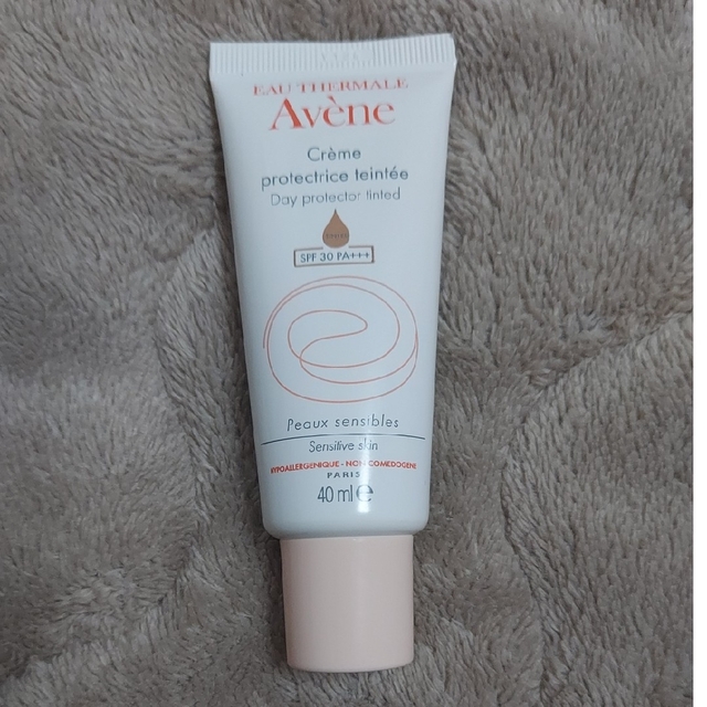 Avene(アベンヌ)のBBクリーム コスメ/美容のベースメイク/化粧品(BBクリーム)の商品写真