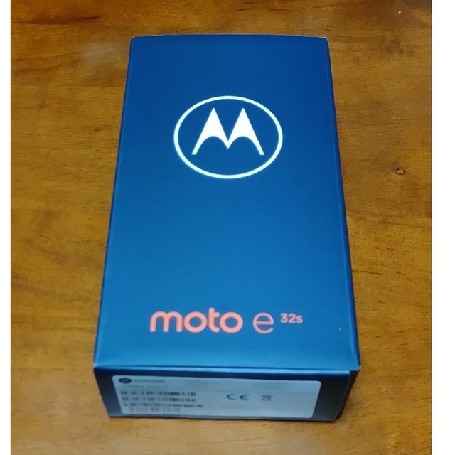 モトローラ  Motorola  moto e32s    ミスティシルバー