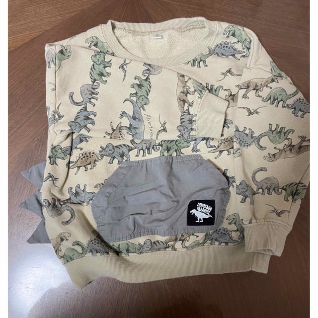 恐竜 キッズ/ベビー/マタニティのキッズ服男の子用(90cm~)(Tシャツ/カットソー)の商品写真