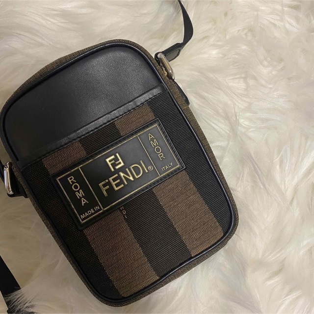 最初の FENDI - 週末限定値下げ FENDI ショルダーバッグ ショルダー