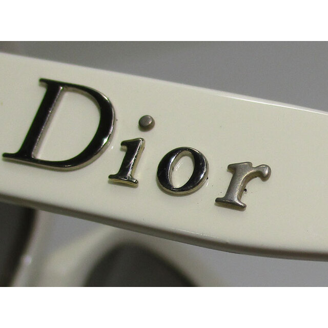 Christian Dior(クリスチャンディオール)のChristian Dior グロッシー サングラス ホワイト レディースのファッション小物(サングラス/メガネ)の商品写真