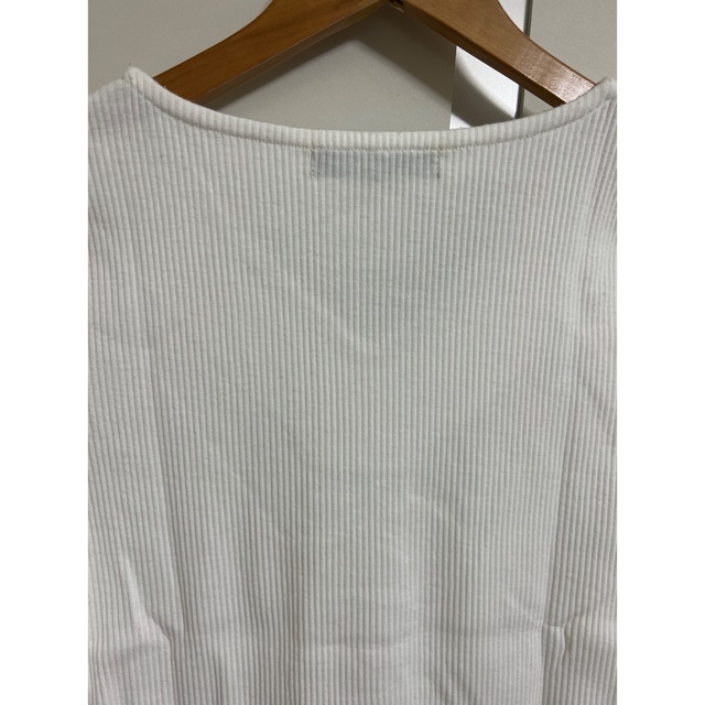 白 リブニットT レディースのトップス(Tシャツ(半袖/袖なし))の商品写真