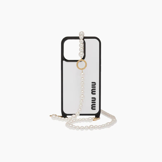 miumiu iPhoneproケース 生まれのブランドで 円引き