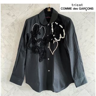 コムデギャルソン(COMME des GARCONS)のtricot COMME des GARCONS トリコ ビジュー付き ブラウス(シャツ/ブラウス(長袖/七分))