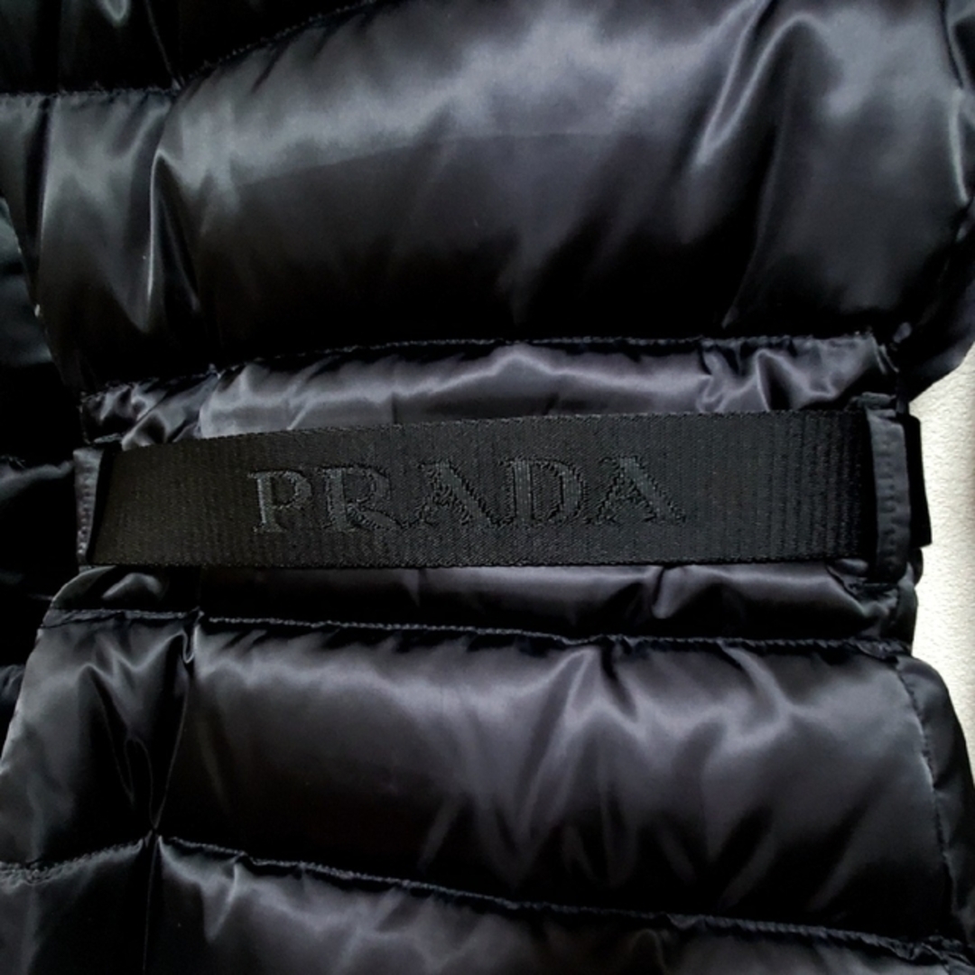 PRADA(プラダ)のPRADA ダウン レディースのジャケット/アウター(ダウンコート)の商品写真