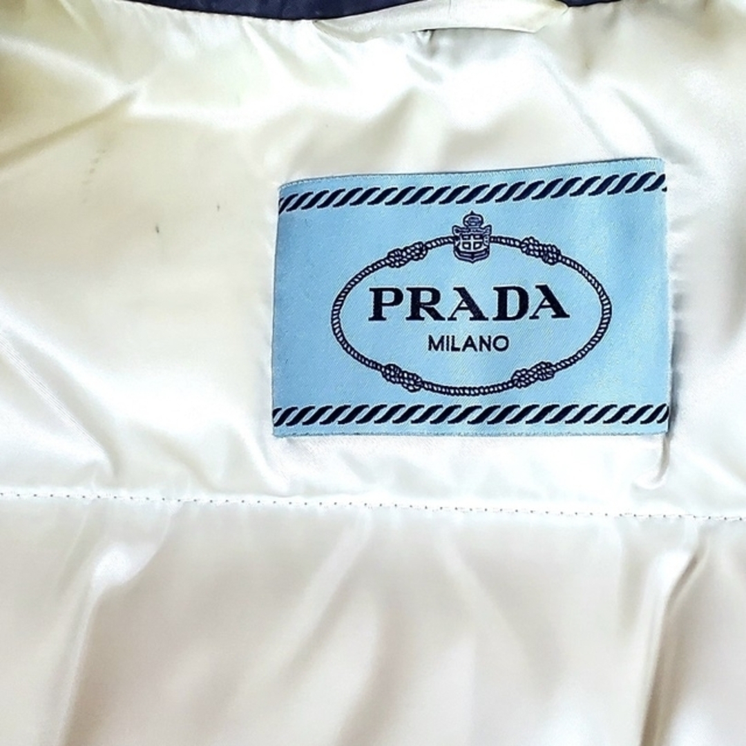 PRADA(プラダ)のPRADA ダウン レディースのジャケット/アウター(ダウンコート)の商品写真