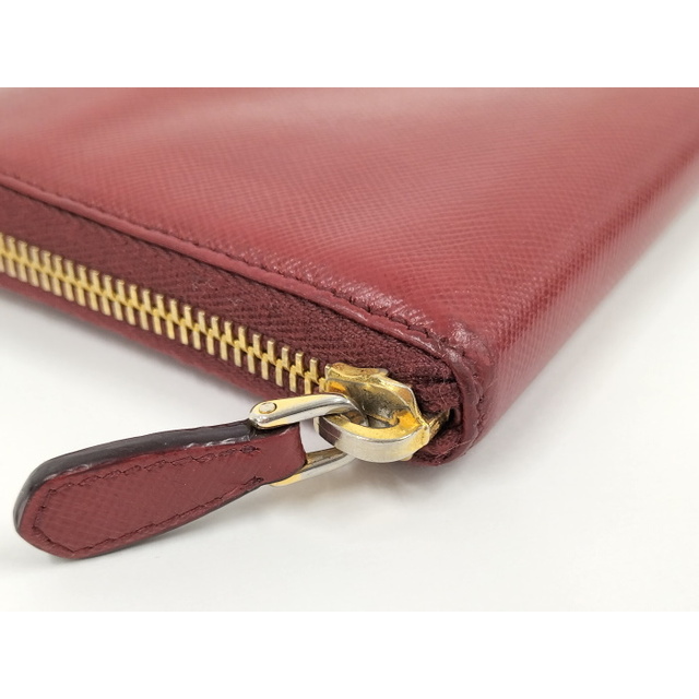 PRADA(プラダ)のPRADA ラウンドファスナー長財布 サフィアーノレザー レッド レディースのファッション小物(財布)の商品写真