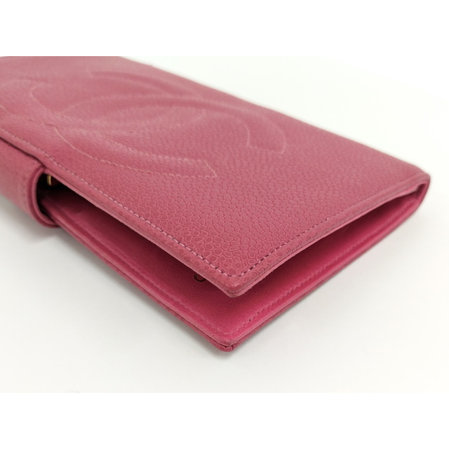 CHANEL(シャネル)のCHANEL 二つ折りがま口財布 キャビアスキン レザー ピンク レディースのファッション小物(財布)の商品写真