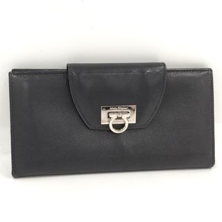 フェラガモ(Ferragamo)のSalvatore Ferragamo 二つ折り長財布 ガンチーニ レザー(財布)