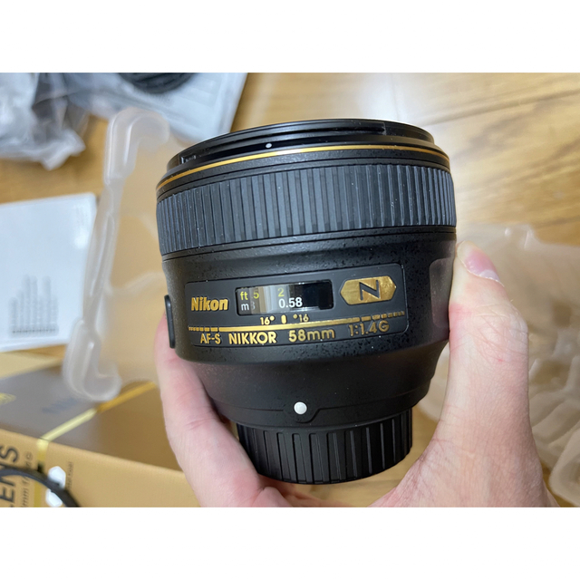 Nikon(ニコン)の【未使用】AF-S NIKKOR 58mm f/1.4G 高級レンズフィルター付 スマホ/家電/カメラのカメラ(レンズ(単焦点))の商品写真