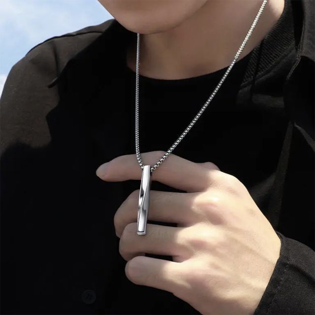 新品】メンズネックレス ツイスト シンプル bluke.com.br