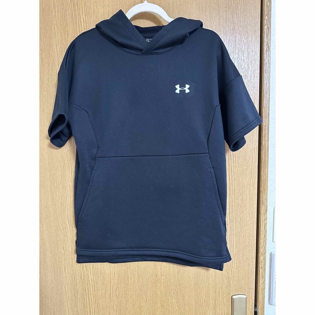 UNDER ARMOUR(アンダーアーマー)のパーカー⭐︎半袖⭐︎アンダーアーマー メンズのトップス(パーカー)の商品写真