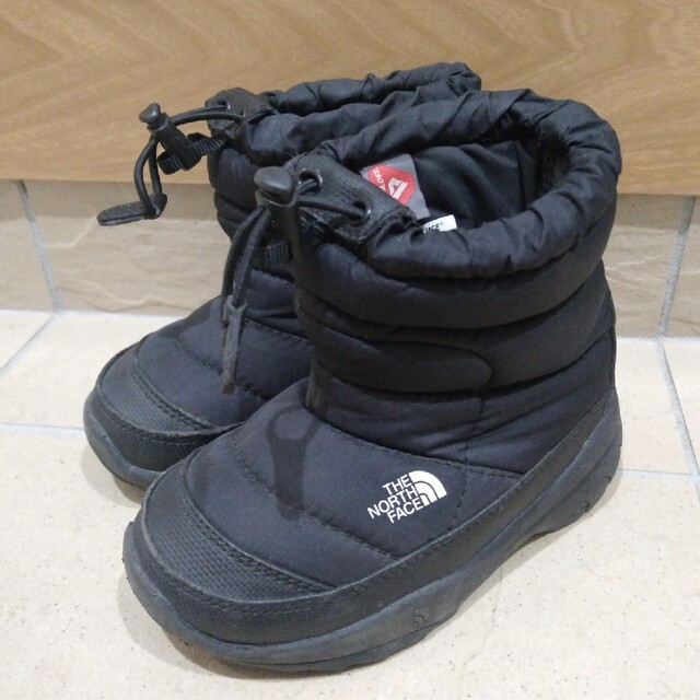 THE NORTH FACE(ザノースフェイス)のノースフェイス　スノーブーツ　ヌプシ　15センチ キッズ/ベビー/マタニティのキッズ靴/シューズ(15cm~)(ブーツ)の商品写真