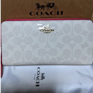 コーチ(COACH)のCOACH  長財布　白系シグネチャー　中はピンク(財布)