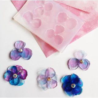 シリコンモールド　花　花びら　花柄　フラワー　アクセサリー　レジン(各種パーツ)