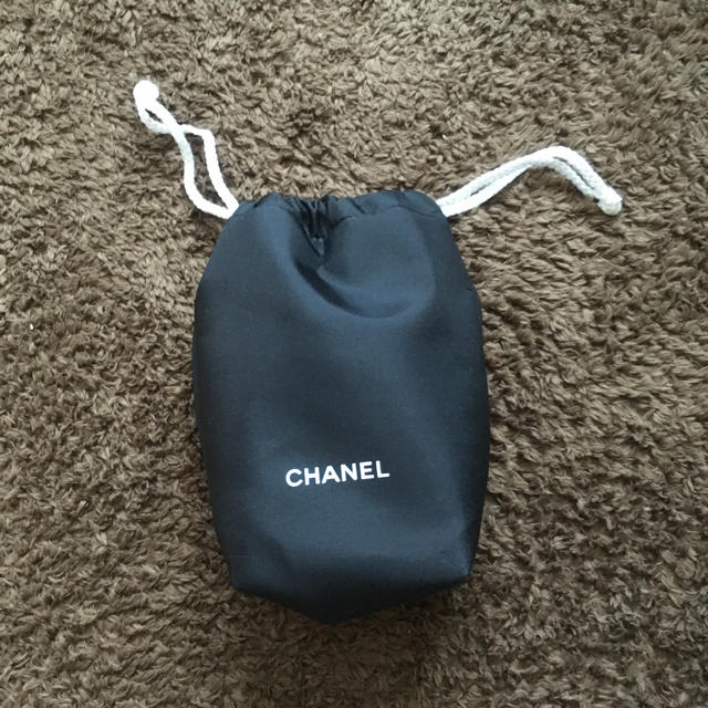 CHANEL(シャネル)のまみさま専用シャネル ノベルティ ポーチ エンタメ/ホビーのコレクション(ノベルティグッズ)の商品写真