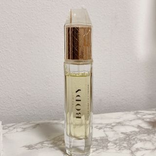 バーバリー(BURBERRY)の美品　バーバリー　ボディ　オードパルファム　インテンス　60ml スプレー(香水(女性用))