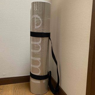 エミ(emmi)のまいまいたろう様専用　emmiヨガマット(ヨガ)