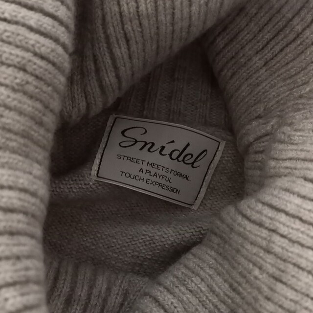 SNIDEL(スナイデル)の新品　スナイデル　セーター　F レディースのトップス(ニット/セーター)の商品写真