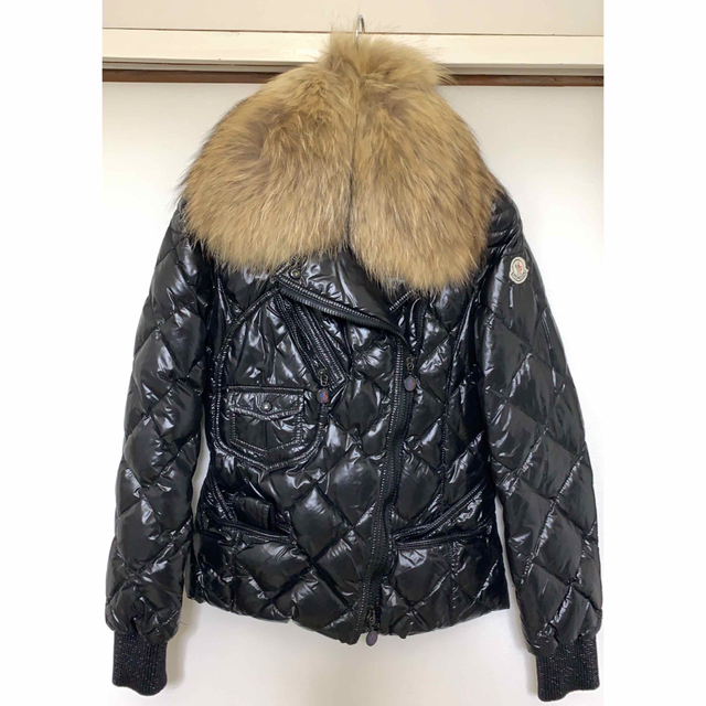 Moncler モンクレール　ダウン