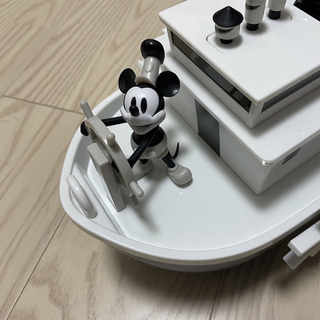 Disney(ディズニー)のmiyaさま専用⭐︎蒸気船ウィリー　ポップコーンバケット チケットの施設利用券(遊園地/テーマパーク)の商品写真