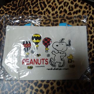 ピーナッツ(PEANUTS)のスヌーピー  ランチ　トートバッグ(ランチボックス巾着)