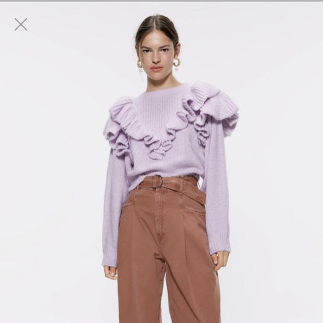 ZARA(ザラ)のフリル　ニット レディースのトップス(ニット/セーター)の商品写真