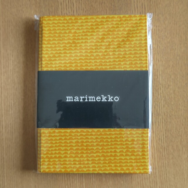 marimekko(マリメッコ)のマリメッコ ノート A5 marimekko エンタメ/ホビーのアート用品(スケッチブック/用紙)の商品写真