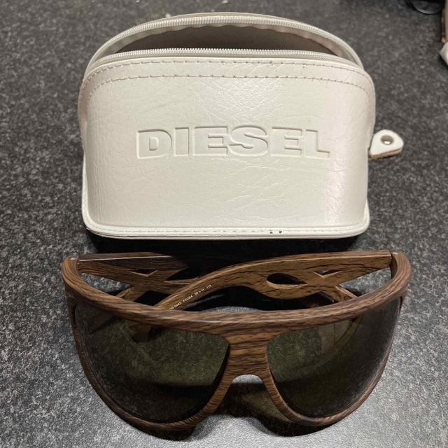 ファッション小物DIESEL サングラス　新品