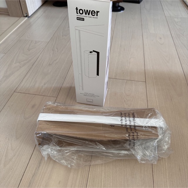 mama♡様用 tower マグネットキッチンペーパーホルダー ワイド ホワイト インテリア/住まい/日用品のキッチン/食器(収納/キッチン雑貨)の商品写真