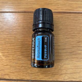 ドテラ(doTERRA)のよーちゃん様専用です‼️doTERRA  アロマタッチ　5ミリ(エッセンシャルオイル（精油）)