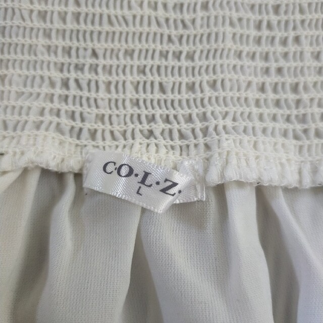 COLZA(コルザ)のCOLZA 刺繍ブラウス　Ｌ レディースのトップス(カットソー(半袖/袖なし))の商品写真