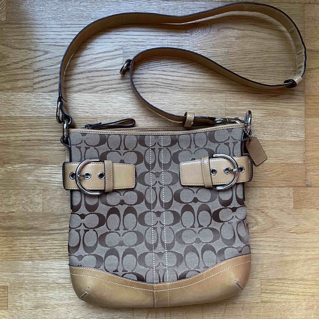 COACHベージュショルダーバッグ シグネチャー 3574