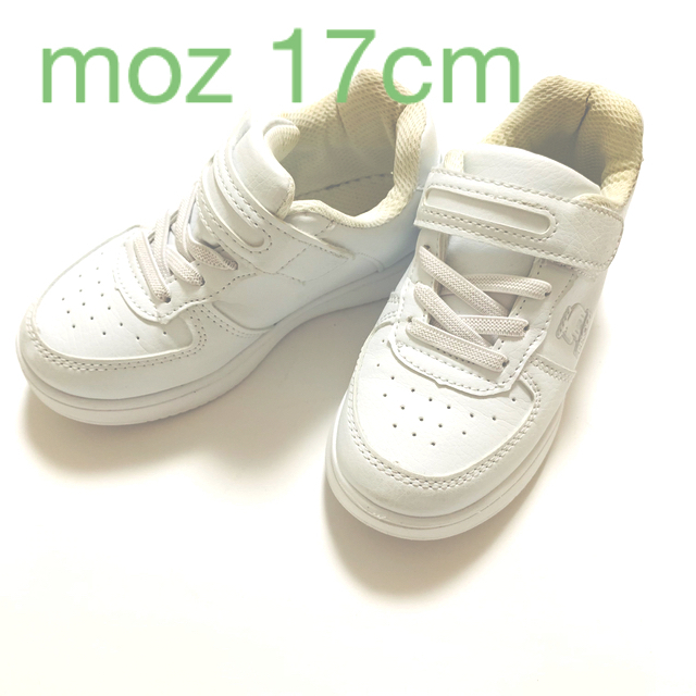 moz(モズ)のmoz 白　スニーカー　17cm キッズ/ベビー/マタニティのキッズ靴/シューズ(15cm~)(スニーカー)の商品写真