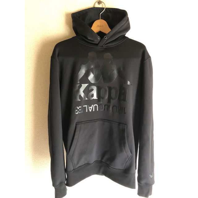 1piu1uguale3(ウノピゥウノウグァーレトレ)の美品　1 piu 1 uguale 3×Kappa PULLOVER PARKA メンズのトップス(パーカー)の商品写真