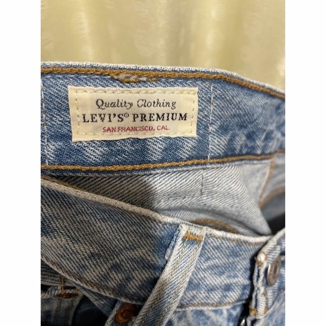 Levi's(リーバイス)のリーバイス　501 ダメージジーンズ レディースのパンツ(デニム/ジーンズ)の商品写真