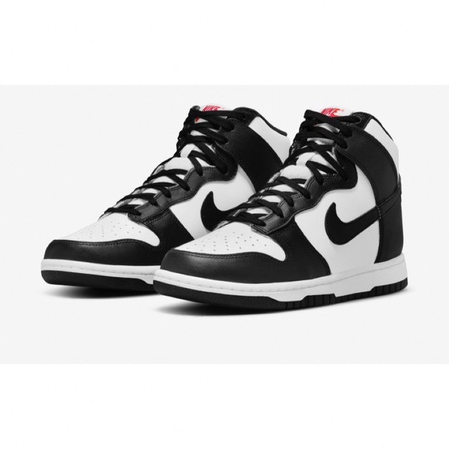 靴/シューズNike WMNS Dunk High Black and White パンダ