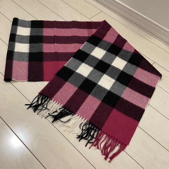 Burberry】美品✨ 100%カシミヤ マフラー‼️ ピンクや黒が可愛い