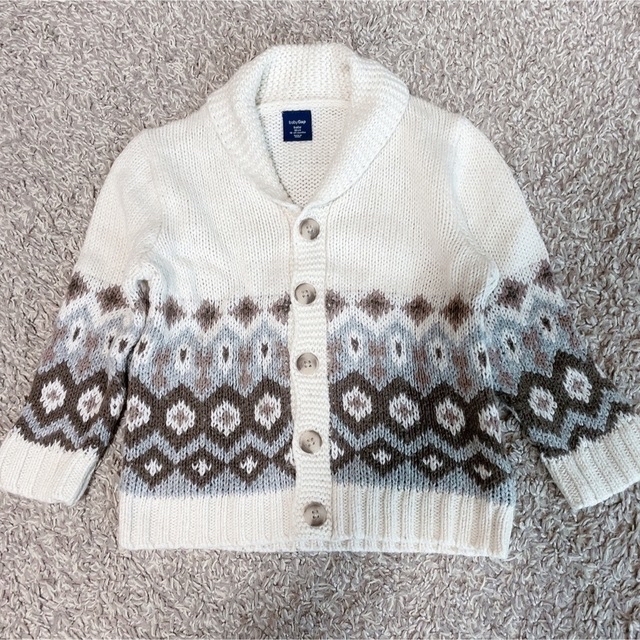 babyGAP(ベビーギャップ)のベビーギャップ 定番  ニットカーディガン 90cm キッズ/ベビー/マタニティのキッズ服男の子用(90cm~)(カーディガン)の商品写真